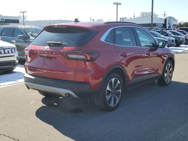 Used 2024 Ford Escape Platinum image 4