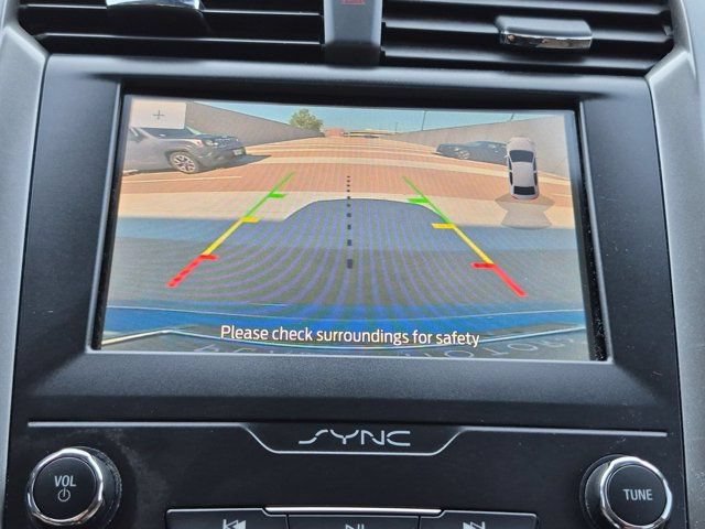 Used 2020 Ford Fusion SEL FWD image 14