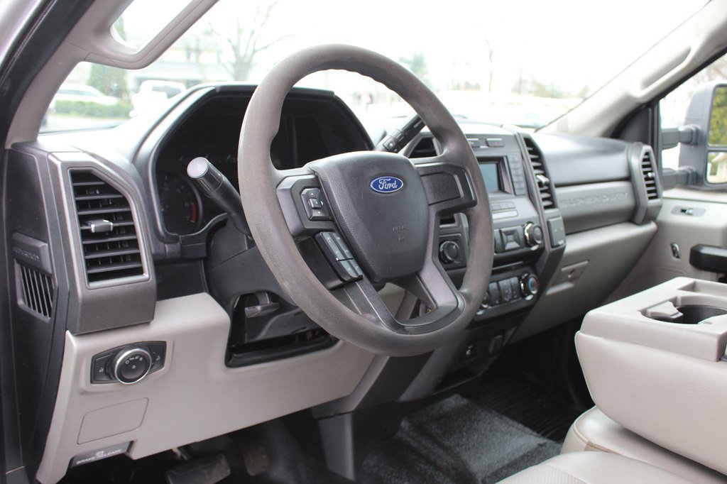 Used 2018 Ford F350 XL w/ Power Equipment Group image 13