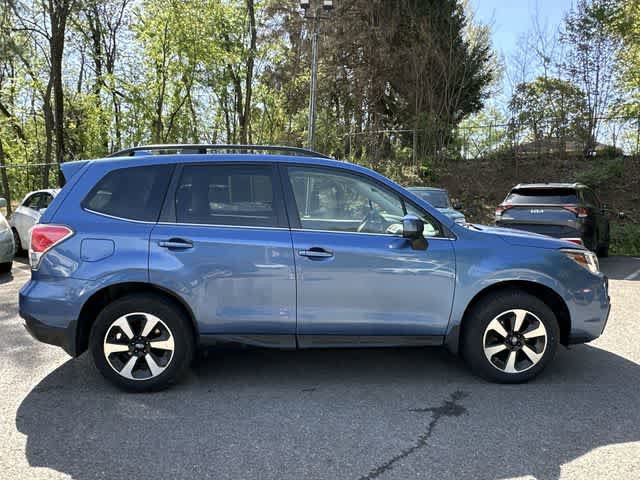Used 2017 Subaru Forester 2.5i Limited AWD/4WD image 3