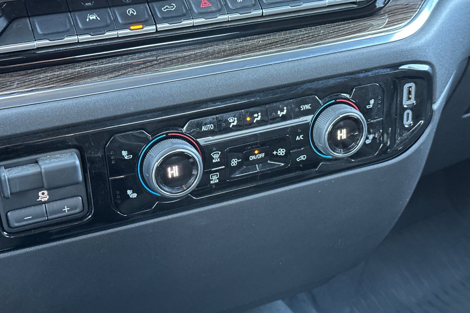 Used 2023 Chevrolet Silverado 1500 LT Trail Boss w/ Protection Package image 28