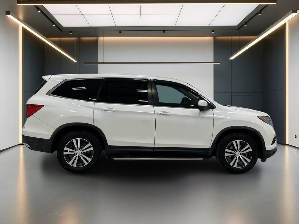 Used 2018 Honda Pilot EX image 7