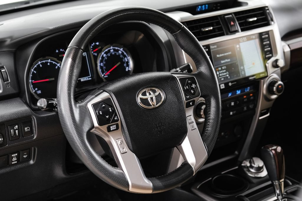 Used 2022 Toyota 4Runner Limited AWD/4WD image 13