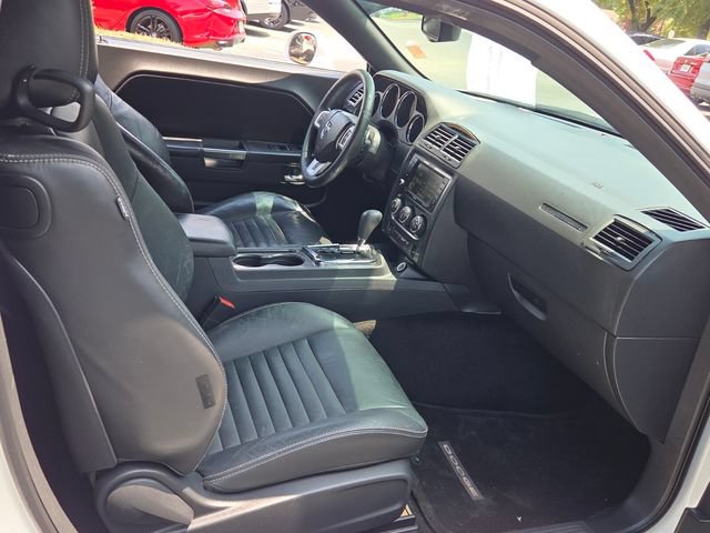 Used 2014 Dodge Challenger SXT RWD image 16