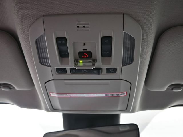 Certified 2023 Toyota Highlander XLE image 24