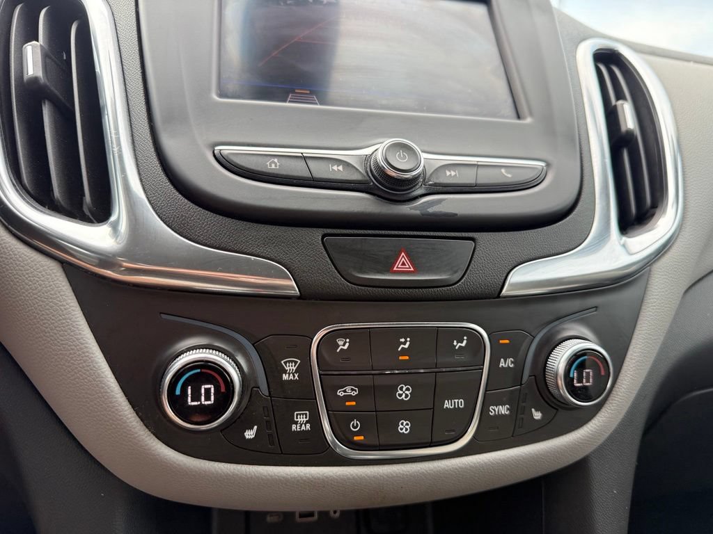 Used 2021 Chevrolet Equinox LT FWD image 18