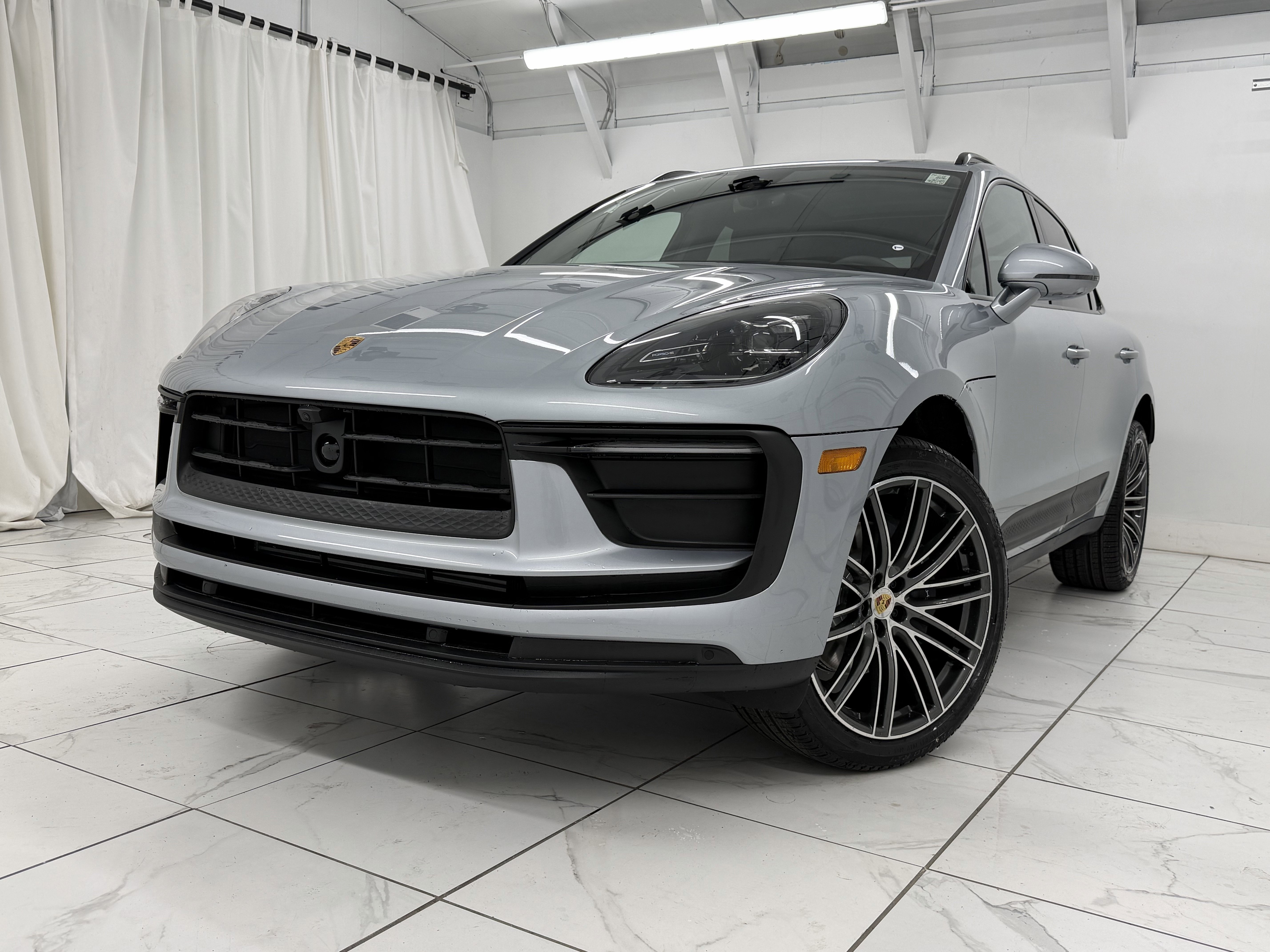 New 2026 Porsche Macan image 8