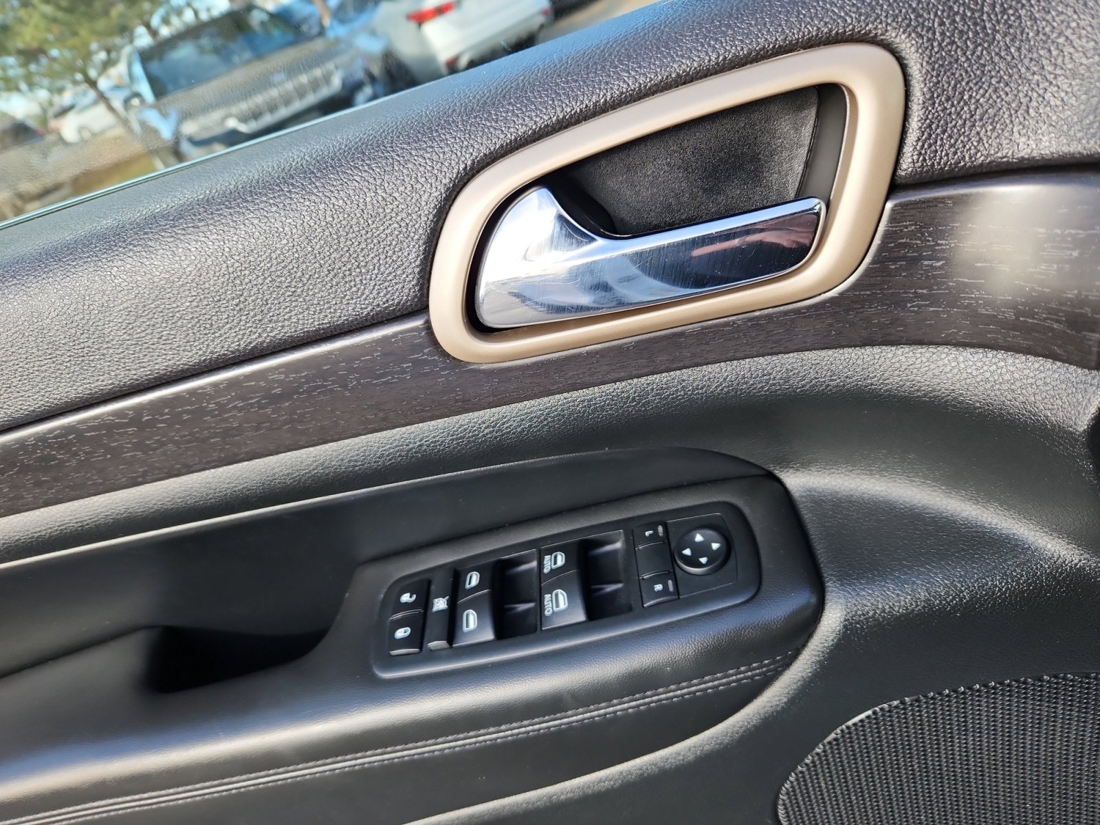 Used 2014 Jeep Grand Cherokee Laredo w/ Quick Order Package 23E image 16