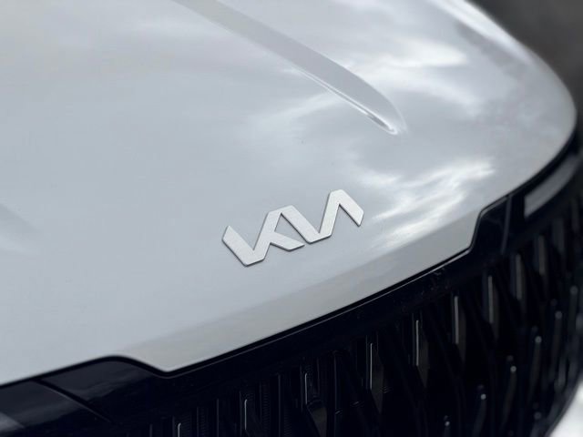 Used 2025 Kia Carnival image 30