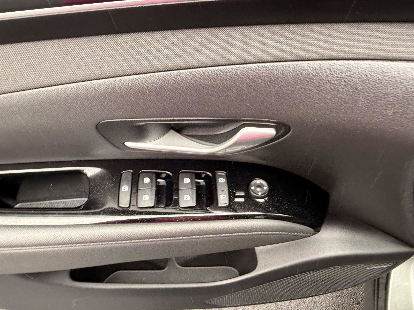 Used 2022 Hyundai Tucson Limited AWD/4WD image 13