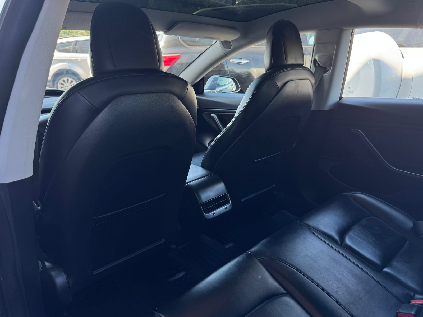 Used 2018 Tesla Model 3 Long Range RWD image 13