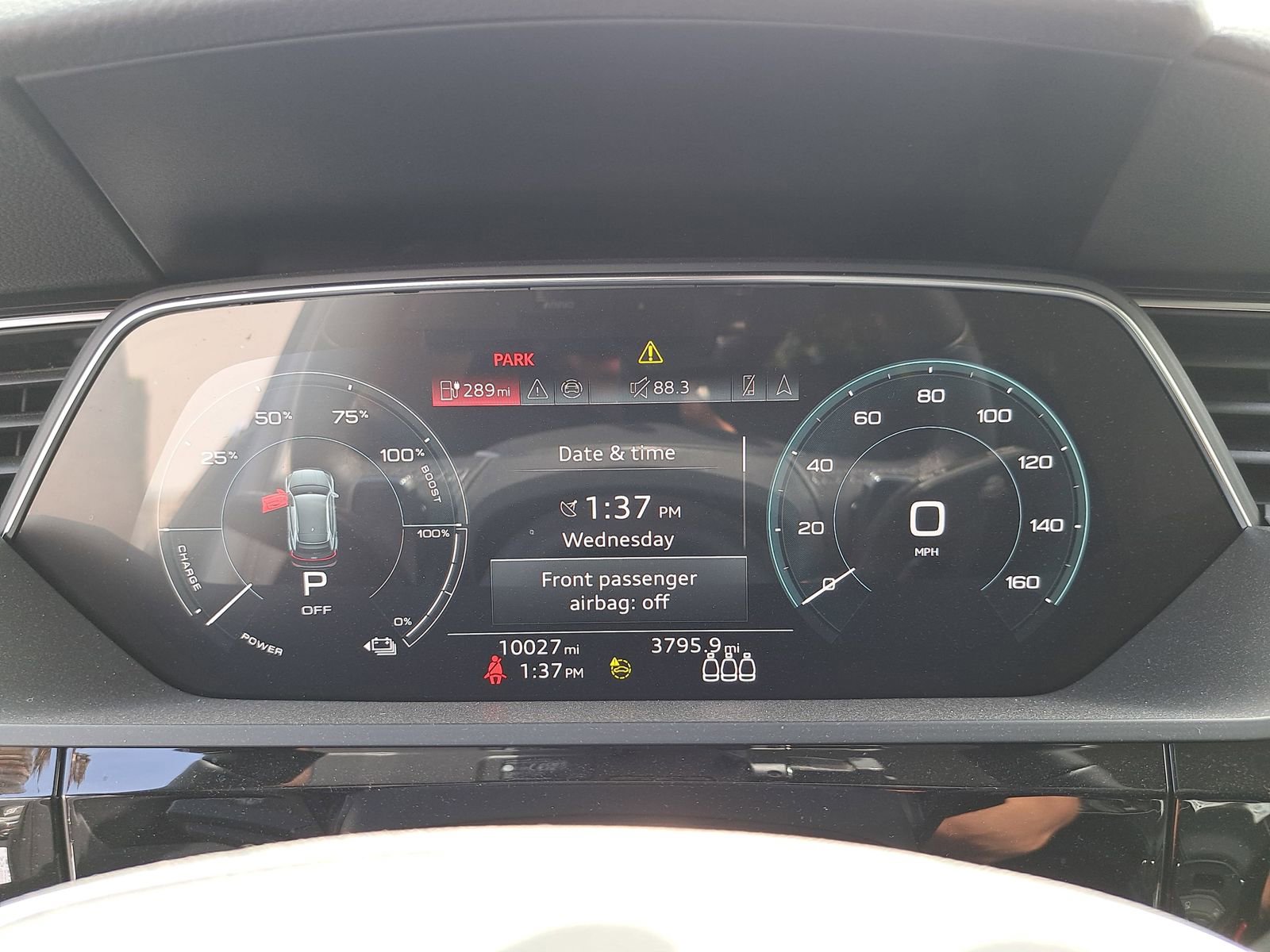 Certified 2024 Audi Q8 e-tron Premium image 9