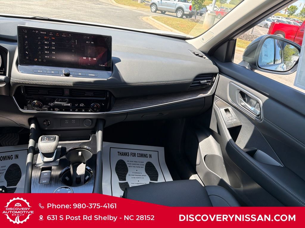 New 2026 Nissan Rogue Platinum AWD/4WD image 36