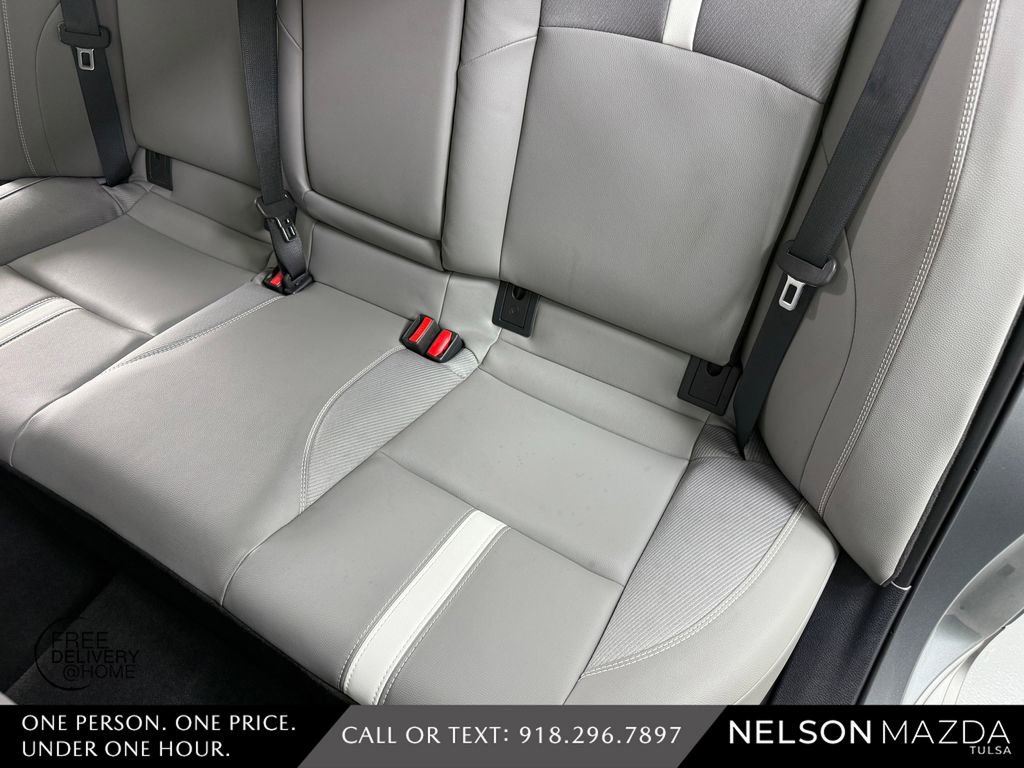 Used 2025 Toyota Camry SE w/ Convenience Package FWD image 40