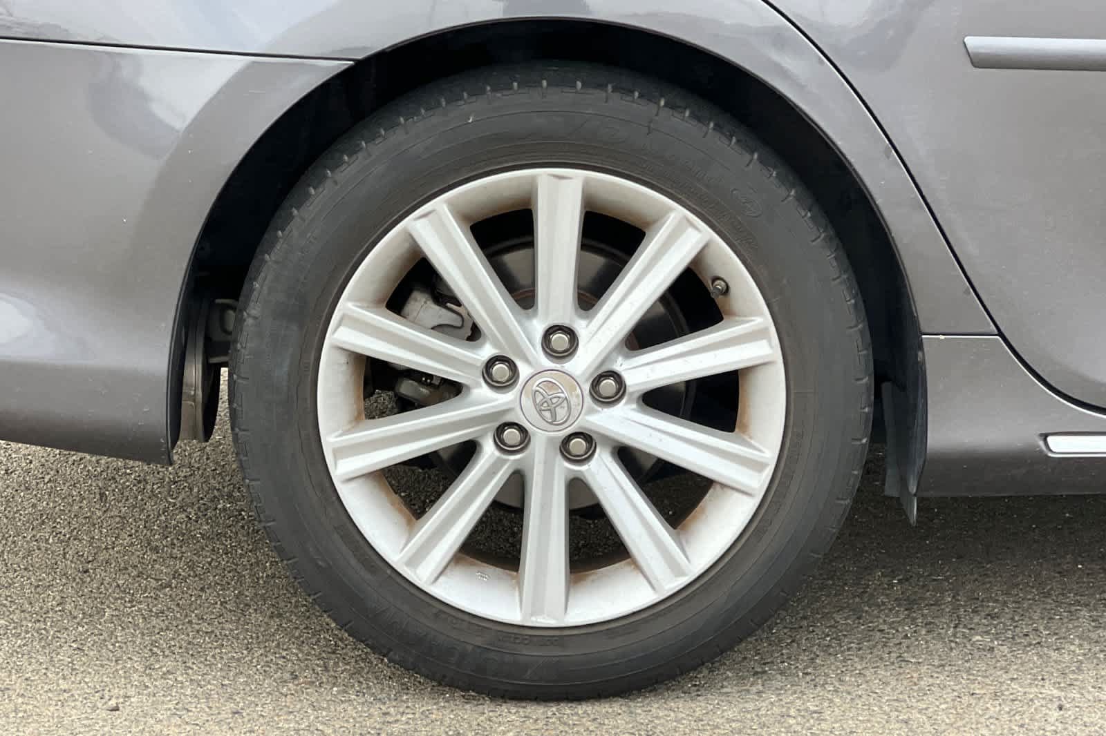 Used 2012 Toyota Camry XLE w/ Convenience Pkg FWD image 20