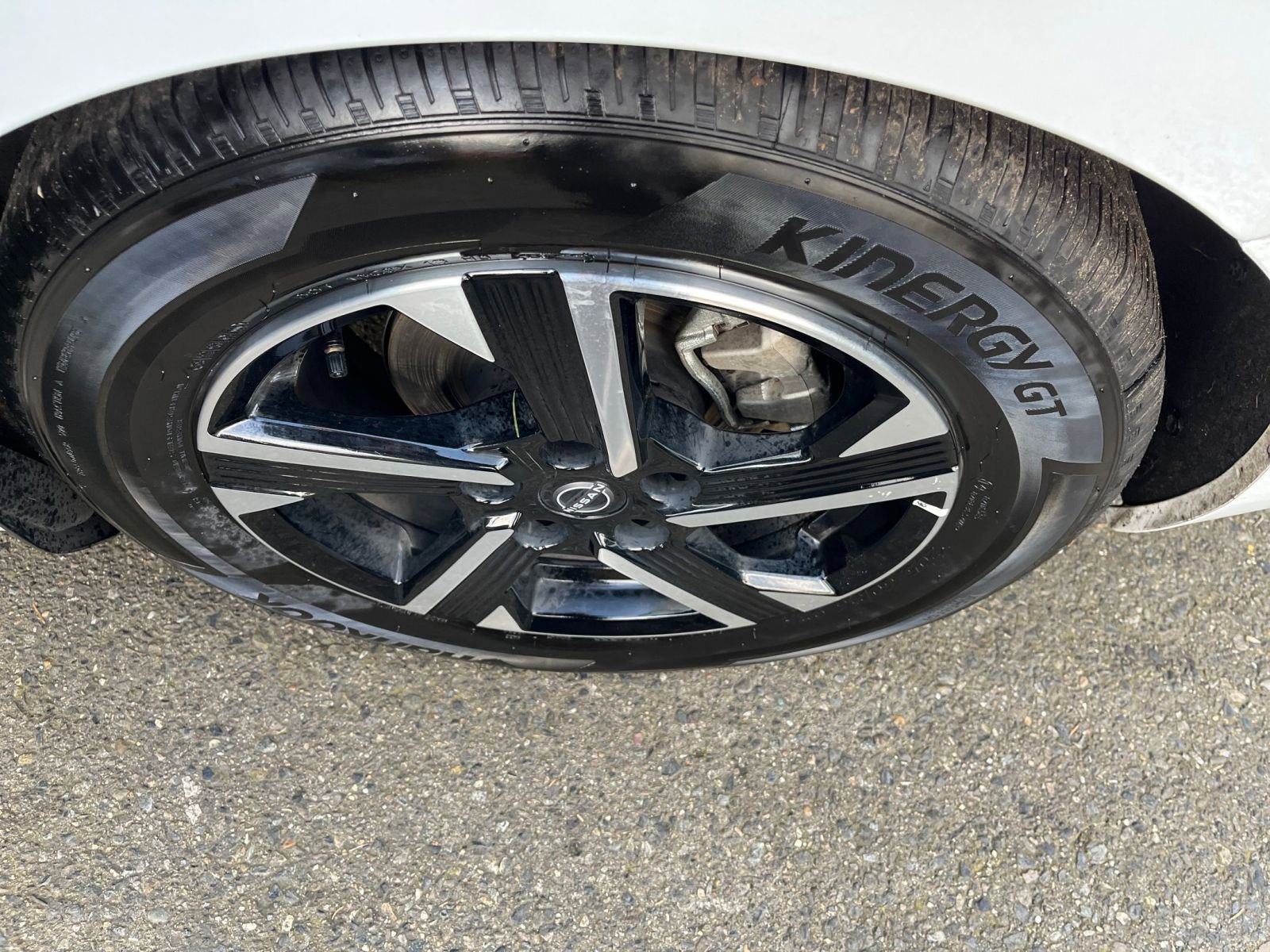 Used 2025 Nissan Sentra SV image 30