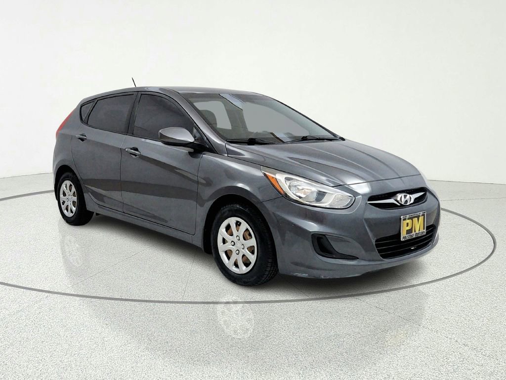 Used 2013 Hyundai Accent GS FWD image 1