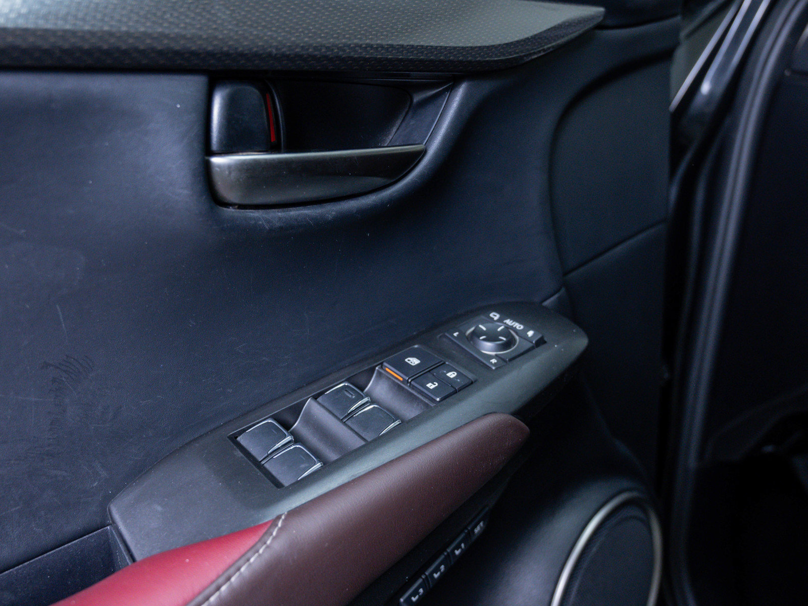 Used 2018 Lexus NX 300h AWD w/ Premium Package image 18