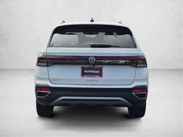 New 2027 Volkswagen Taos SE FWD image 8
