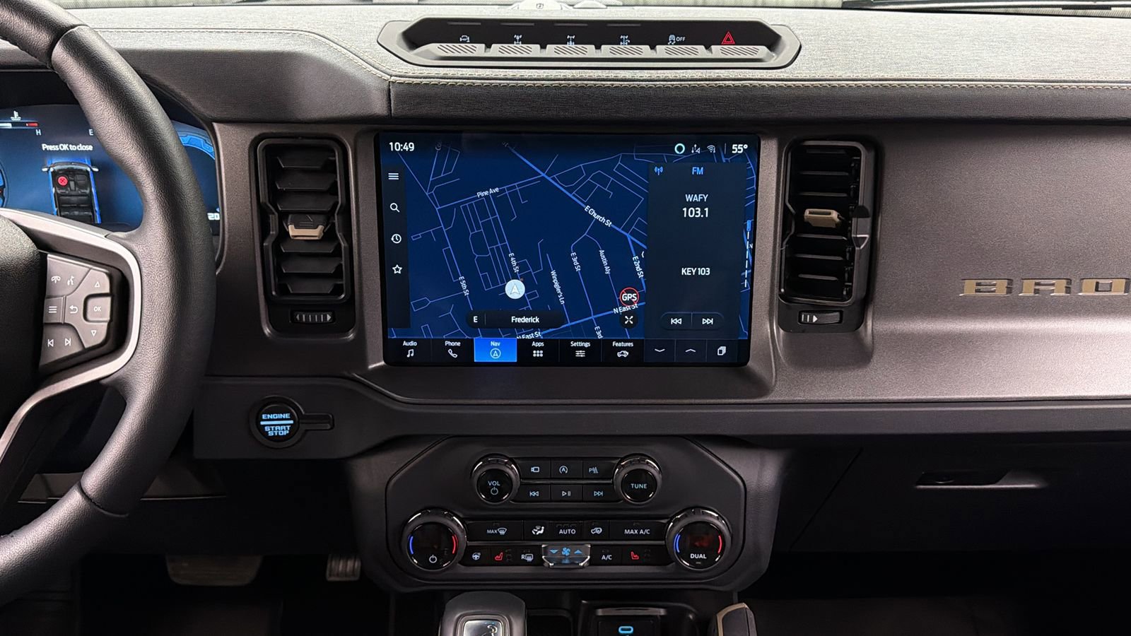 Used 2025 Ford Bronco Badlands image 20