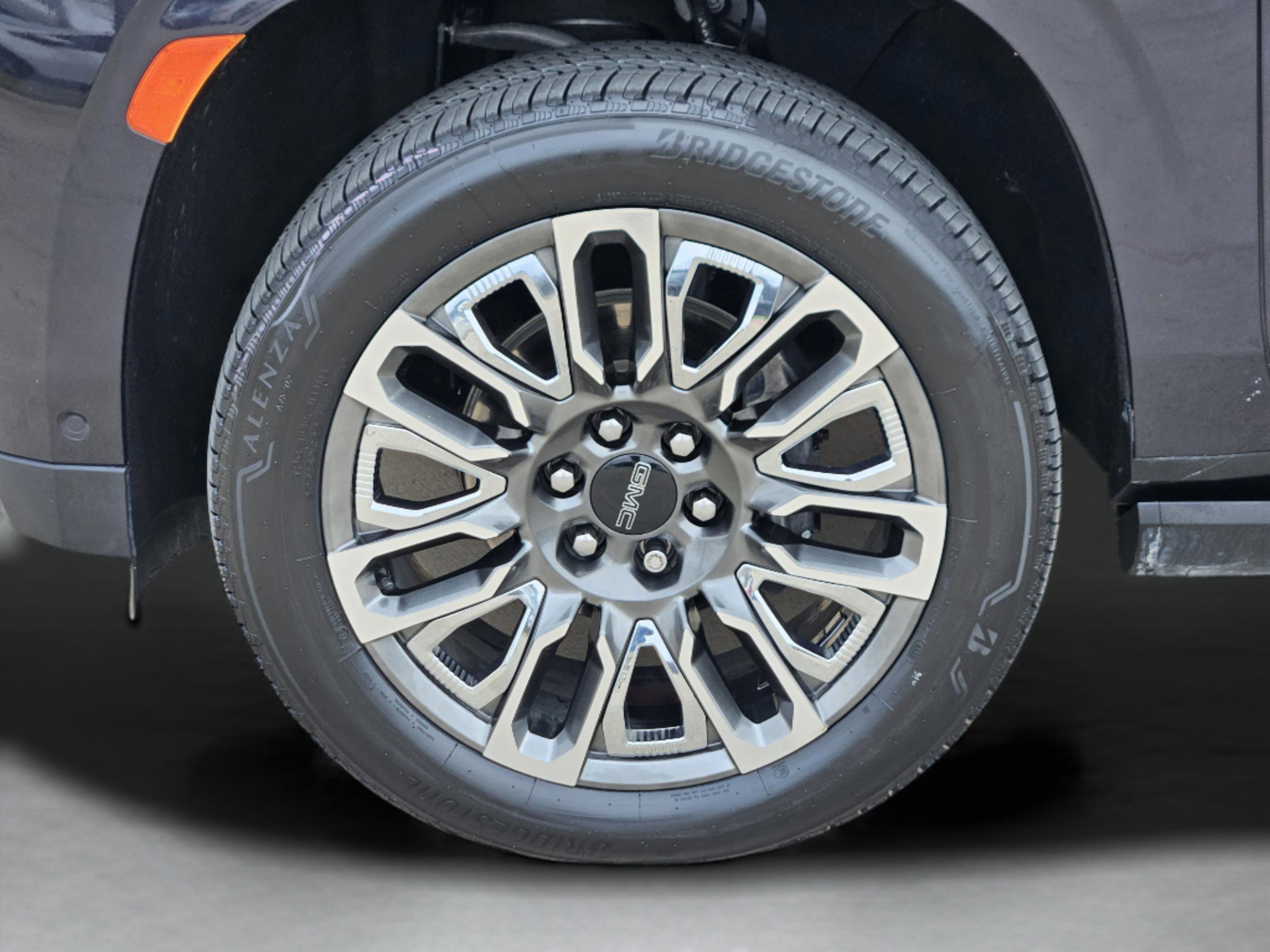 Used 2023 GMC Yukon Denali Ultimate image 14