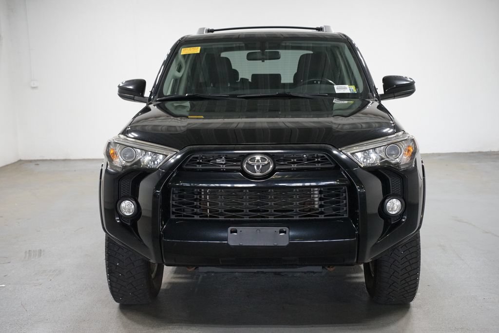 Certified 2017 Toyota 4Runner SR5 AWD/4WD image 2