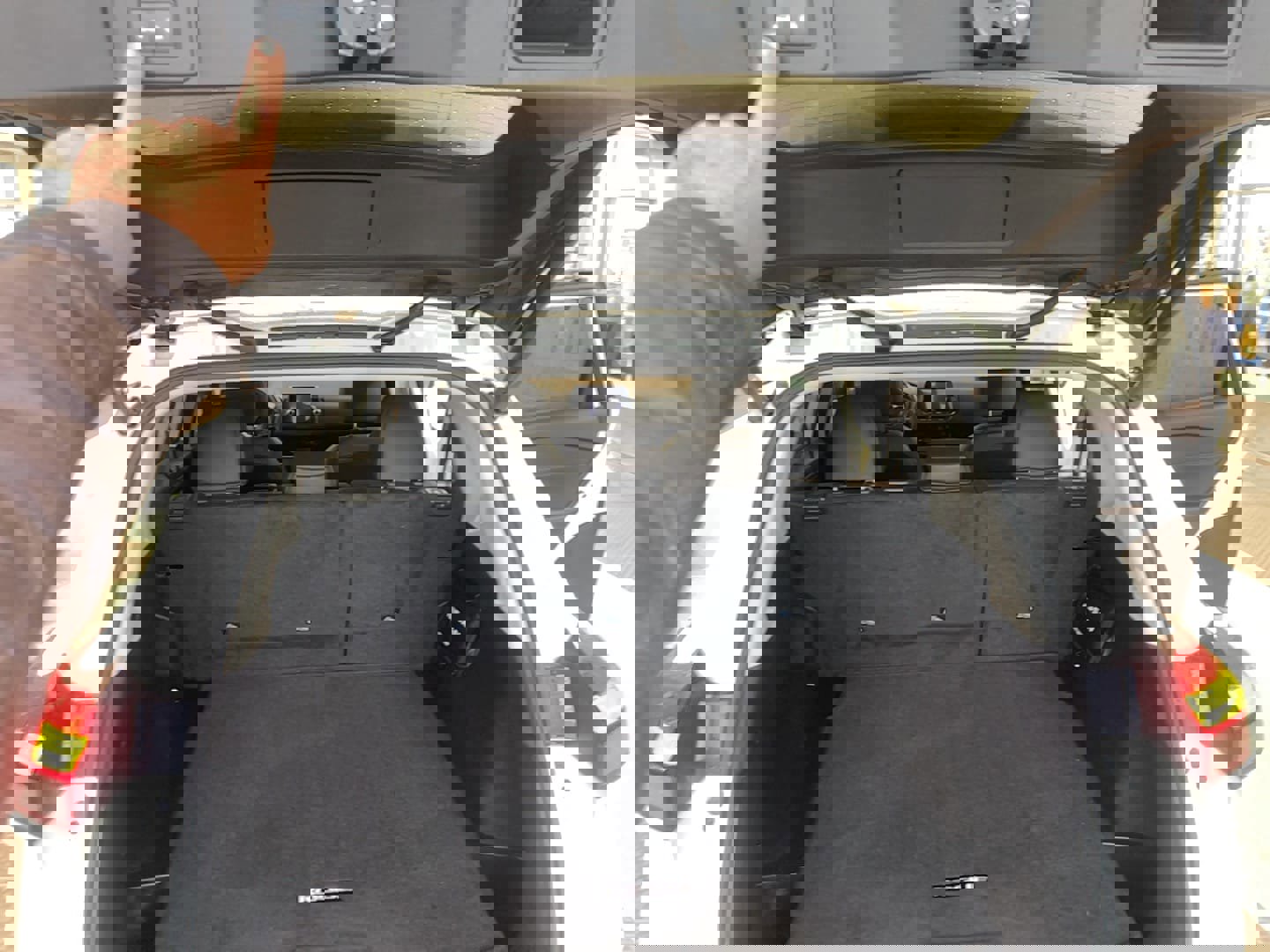 Used 2022 Nissan Rogue SV w/ SV Premium Package image 23