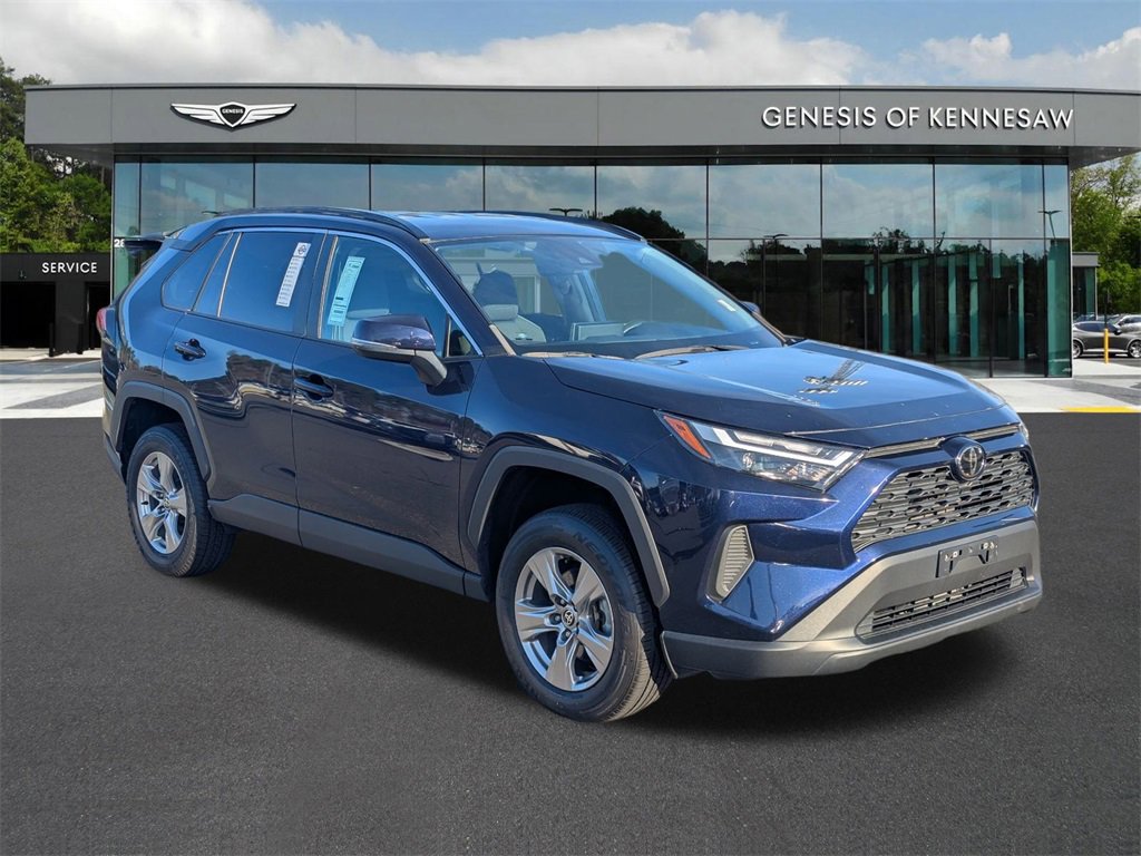 Used 2023 Toyota RAV4 XLE image 1