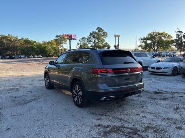 Used 2024 Volkswagen Atlas SE image 3