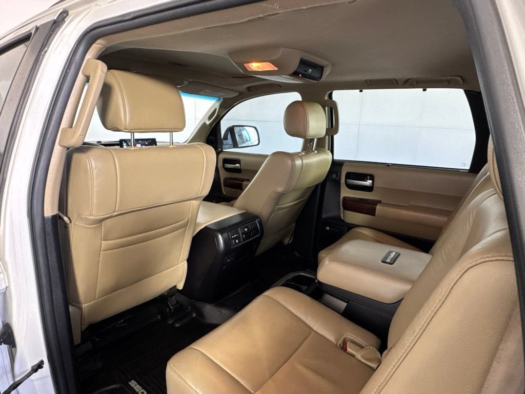 Used 2017 Toyota Sequoia Platinum AWD/4WD image 42