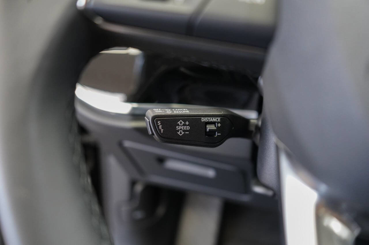 Used 2024 Audi Q3 2.0T Premium Plus w/ Premium Plus Package image 51