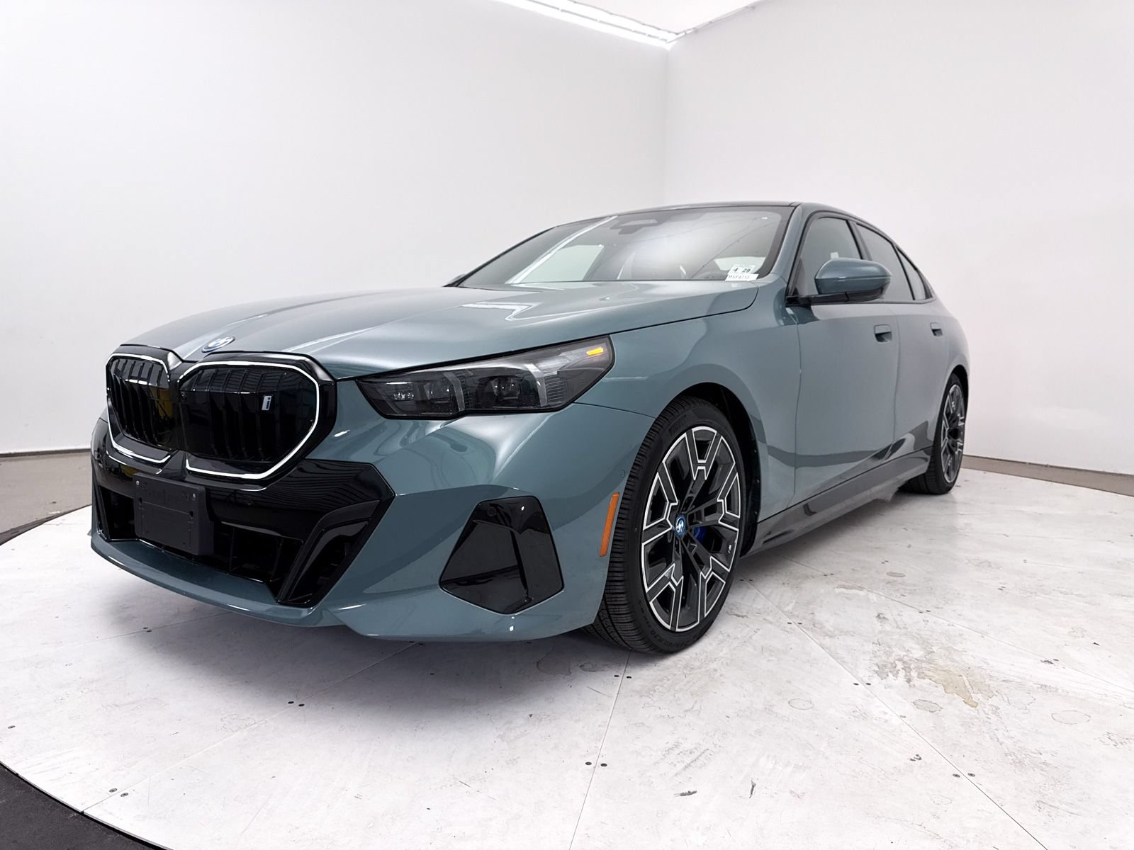 Used 2025 BMW i5 xDrive40 AWD/4WD image 17