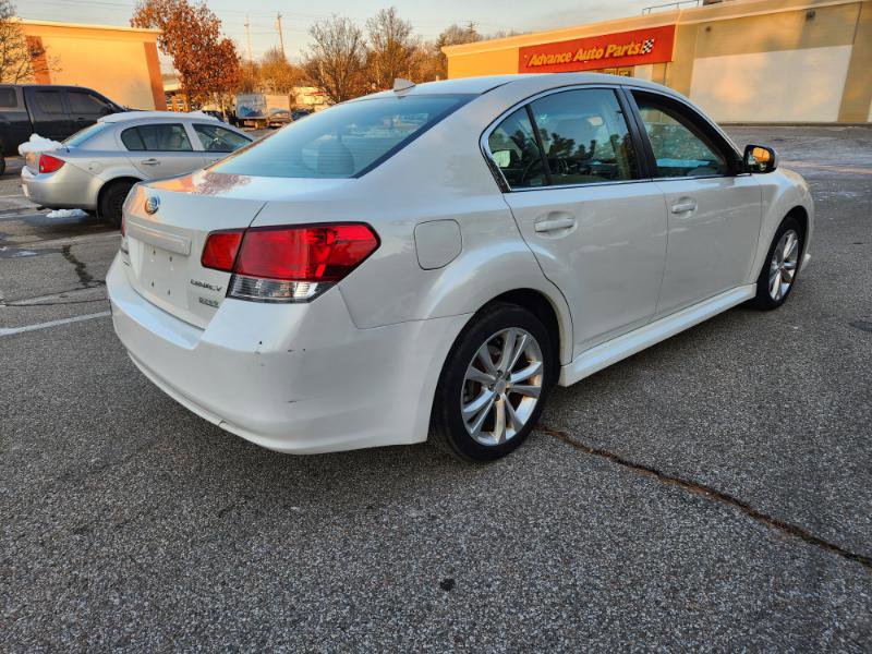 Used 2014 Subaru Legacy 2.5i Premium image 9