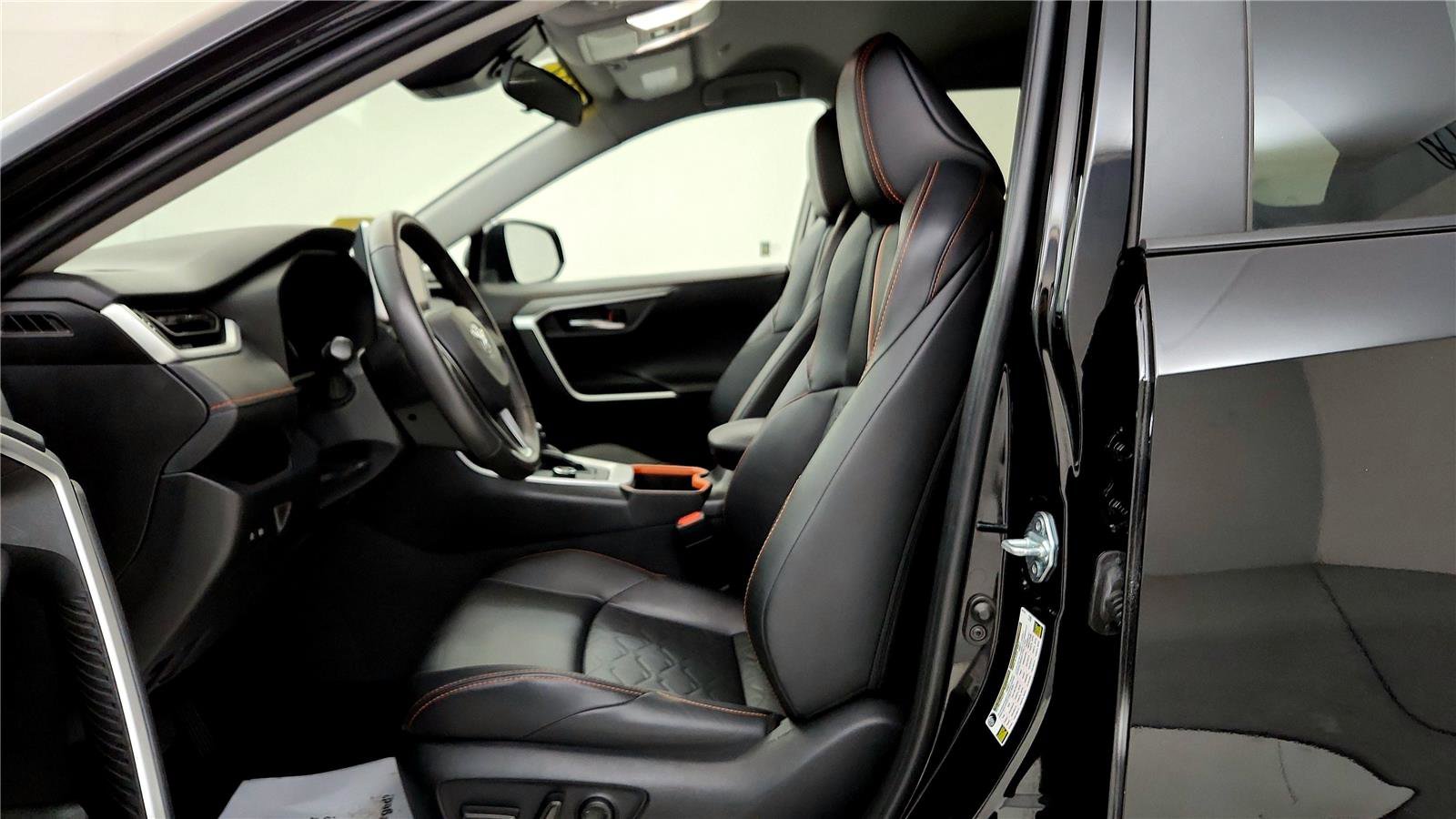 Used 2024 Toyota RAV4 Adventure image 25