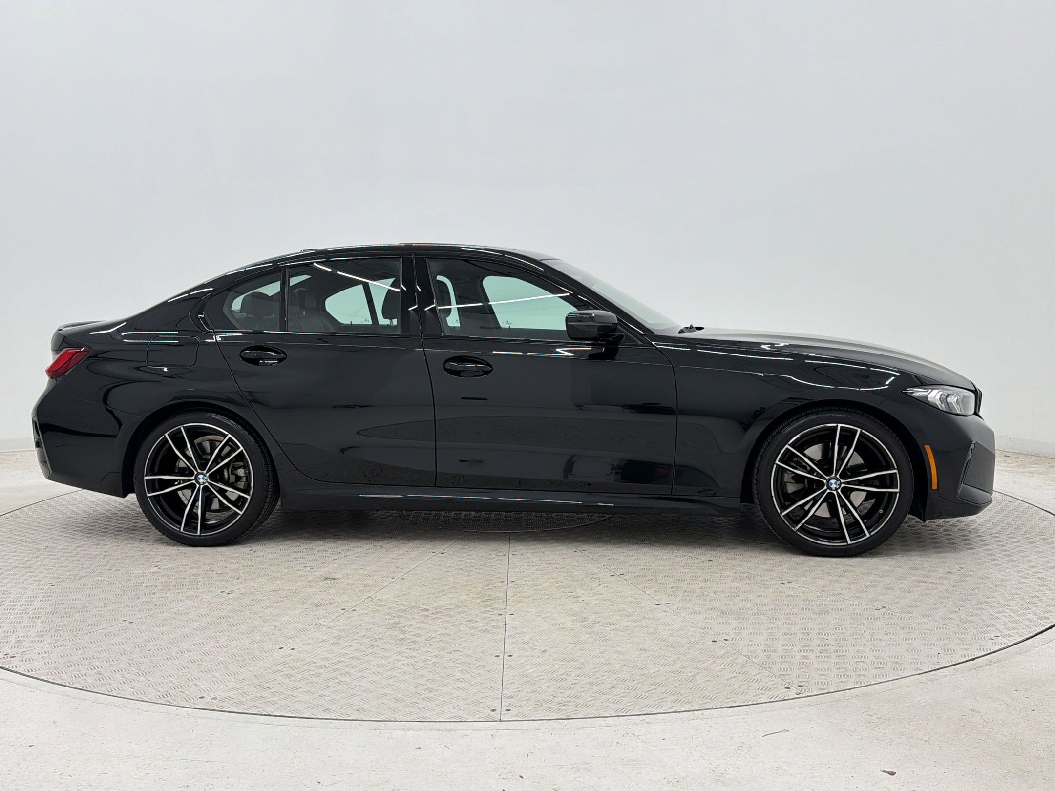 Certified 2024 BMW 330i Sedan w/ M Sport Package RWD image 8
