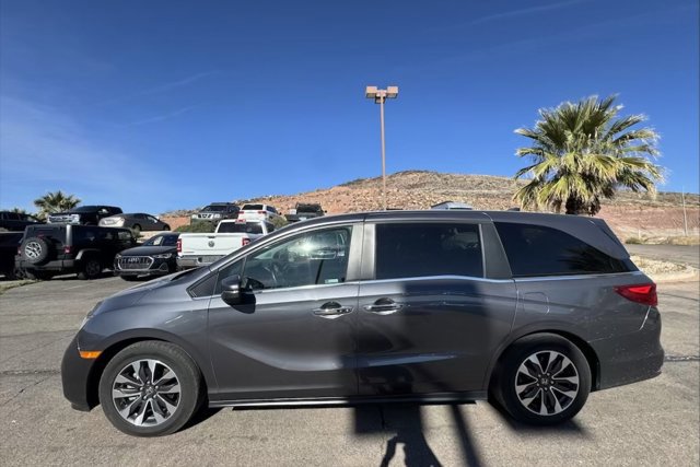 Used 2024 Honda Odyssey EX-L image 2