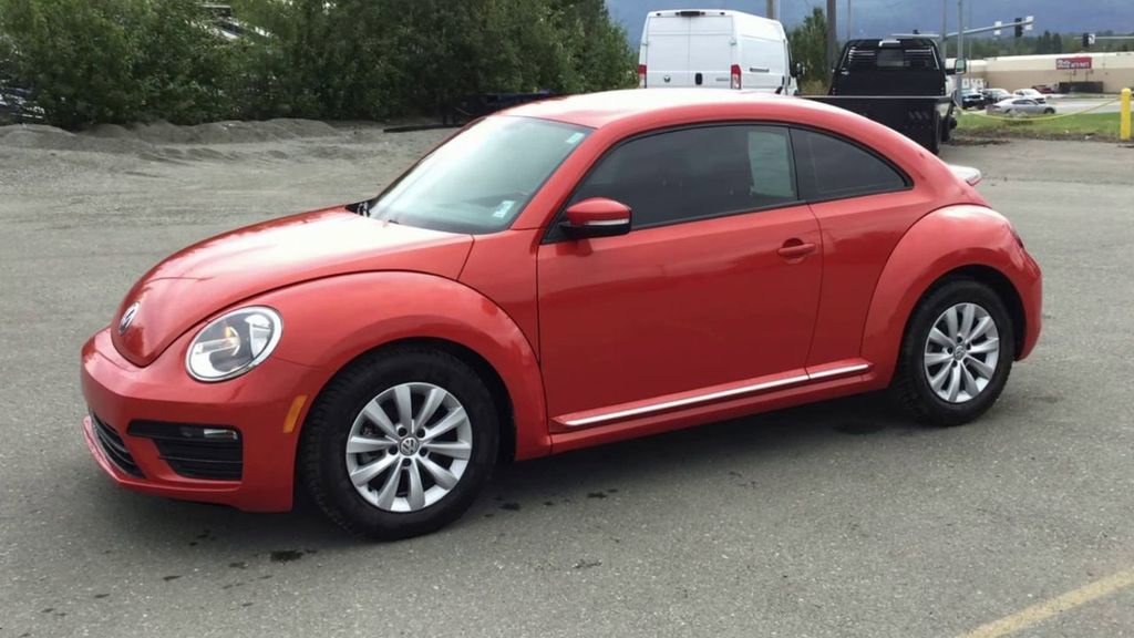 Used 2019 Volkswagen Beetle 2.0T S image 4