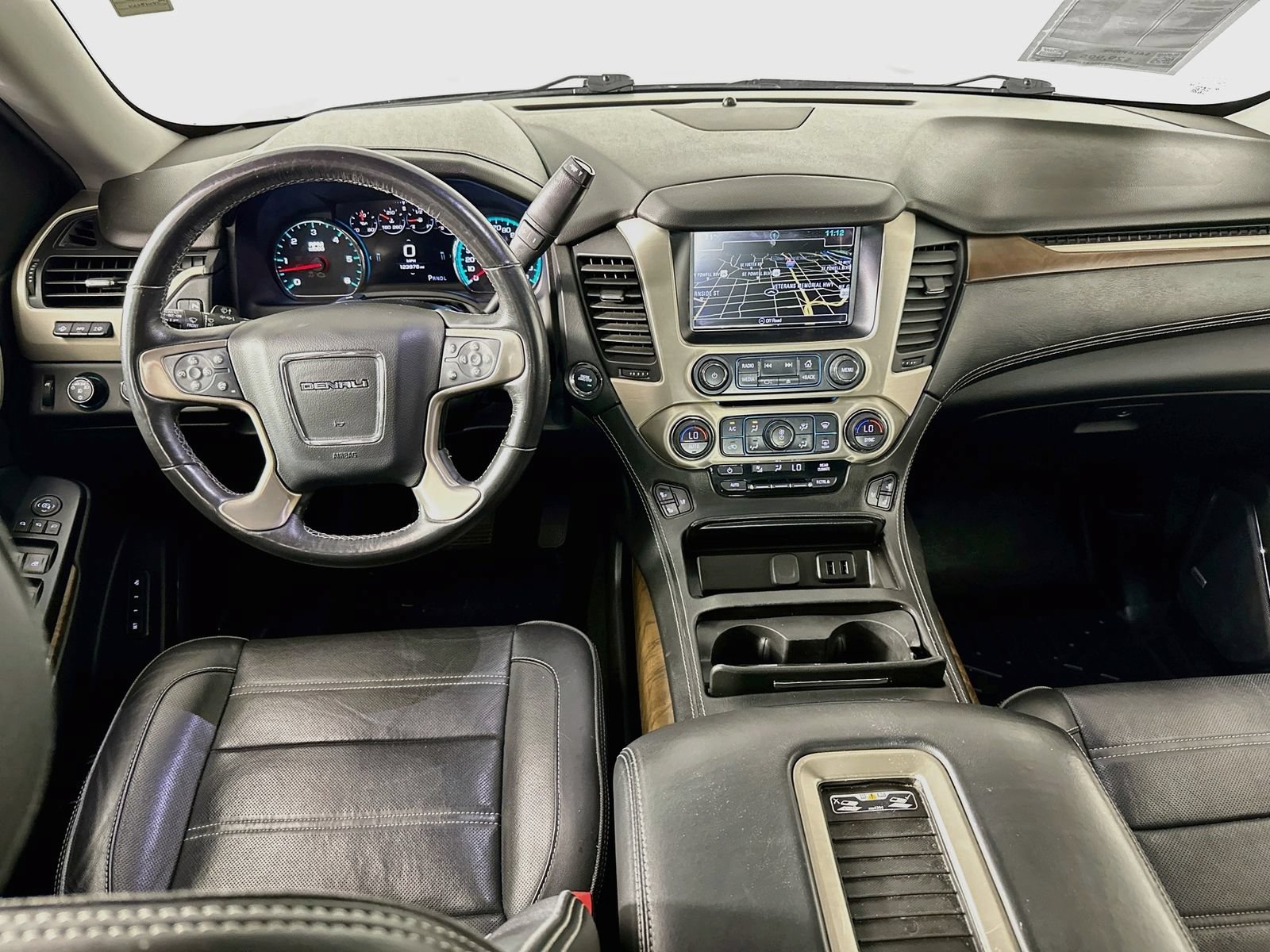 Used 2018 GMC Yukon Denali AWD/4WD image 25