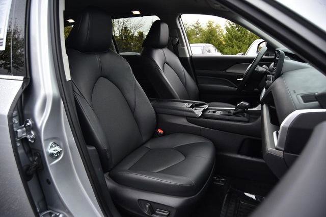 Used 2025 Toyota Grand Highlander XLE 4D Sport Utility image 23