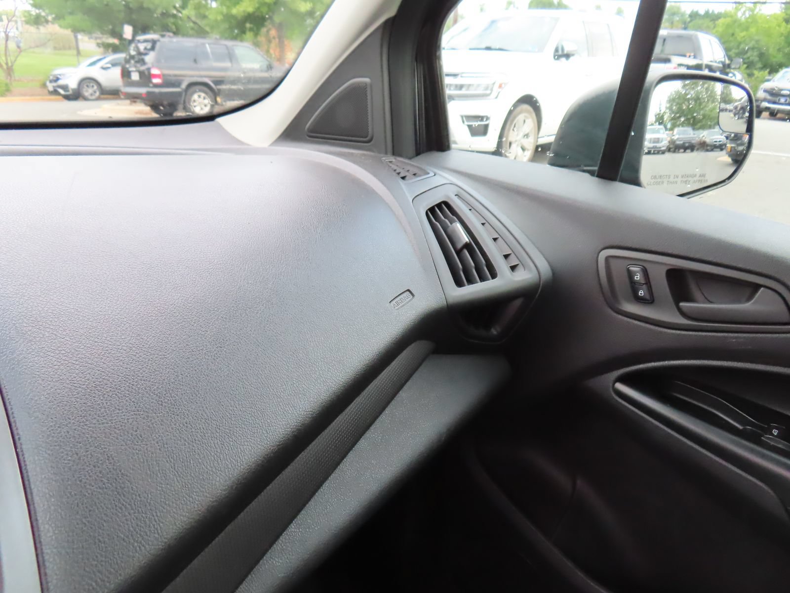 Used 2017 Ford Transit Connect XL FWD image 18