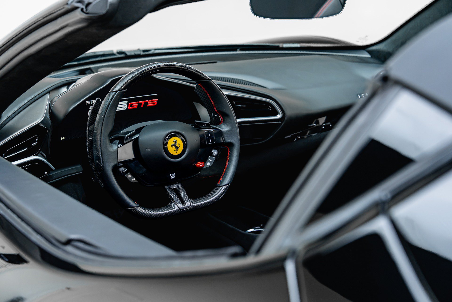 Used 2024 Ferrari 296 GTS RWD image 43