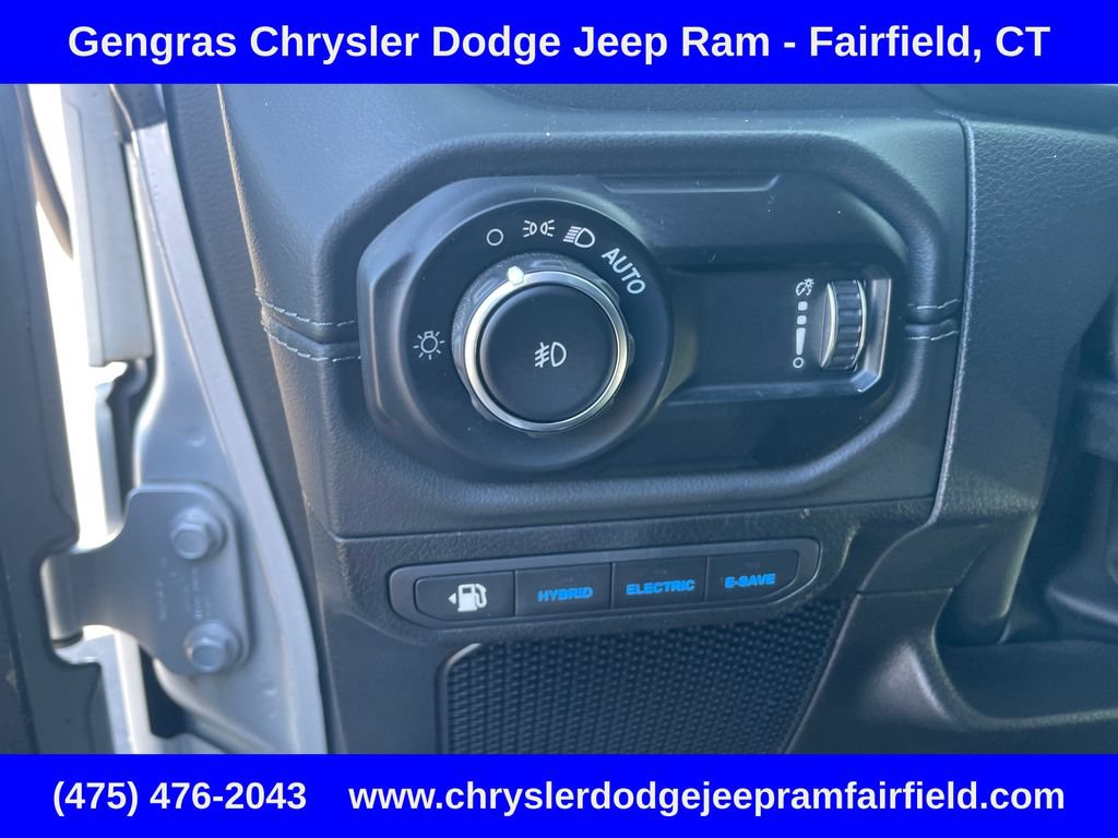 Certified 2024 Jeep Wrangler Unlimited Sahara w/ Technology Group AWD/4WD image 49