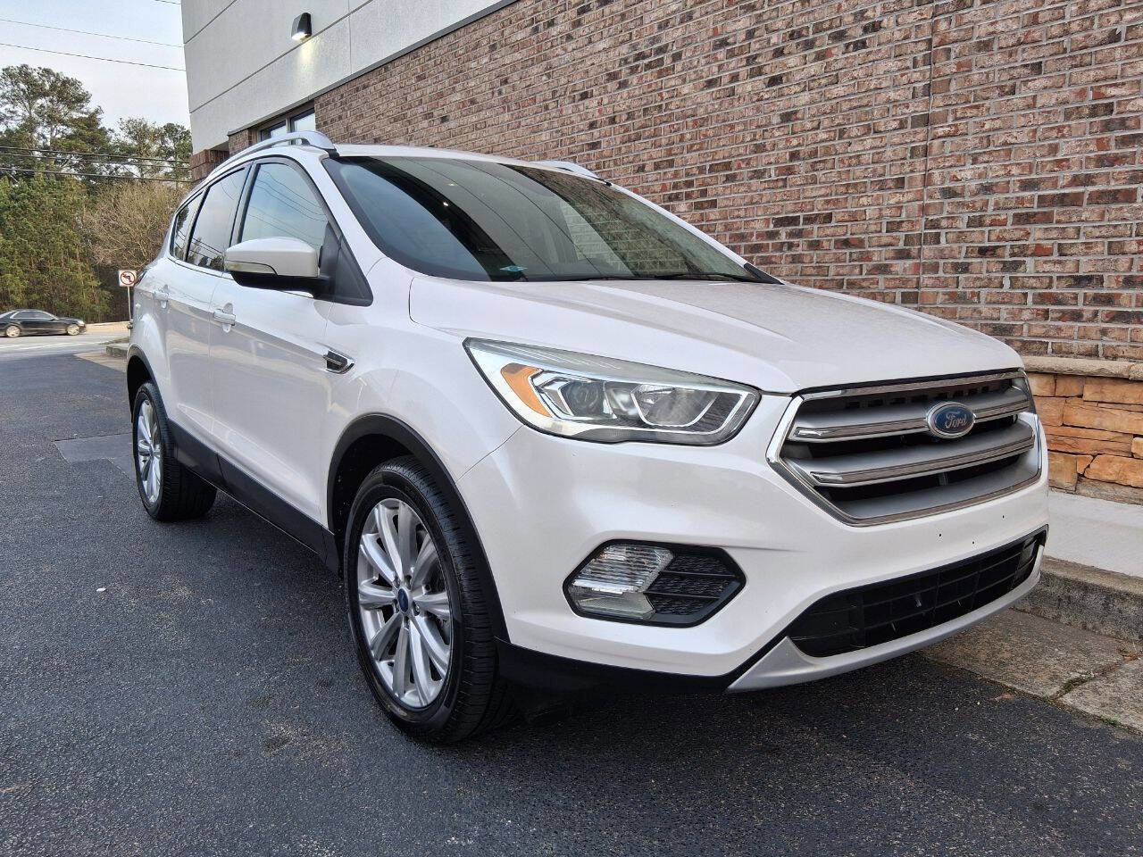 Used 2017 Ford Escape Titanium image 7