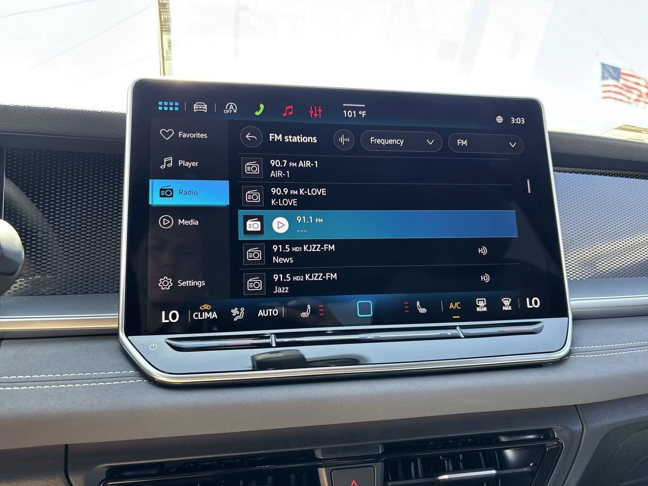 New 2026 Volkswagen Tiguan SE R-Line FWD image 22