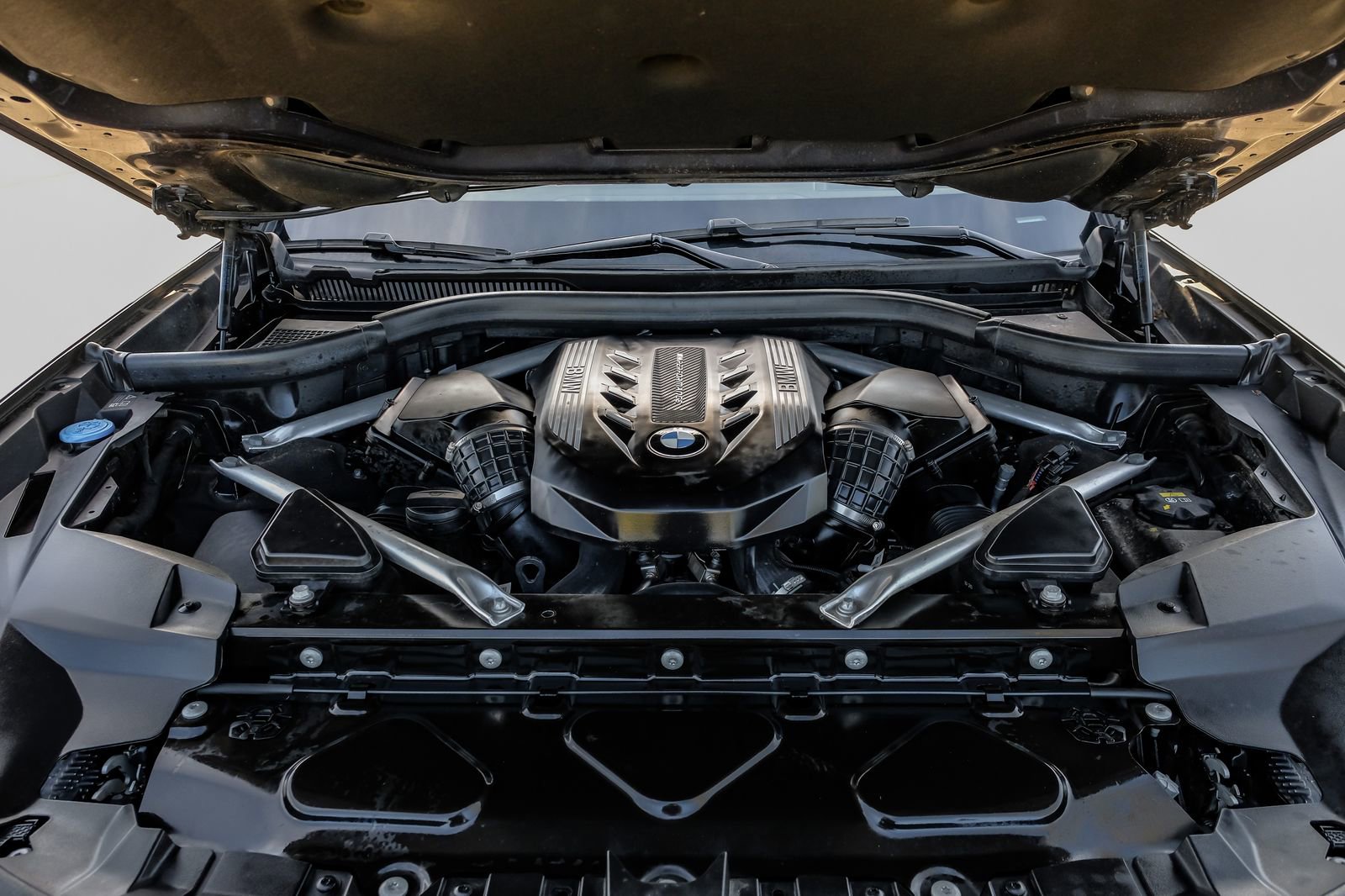 Used 2021 BMW X7 M50i w/ Executive Package image 58