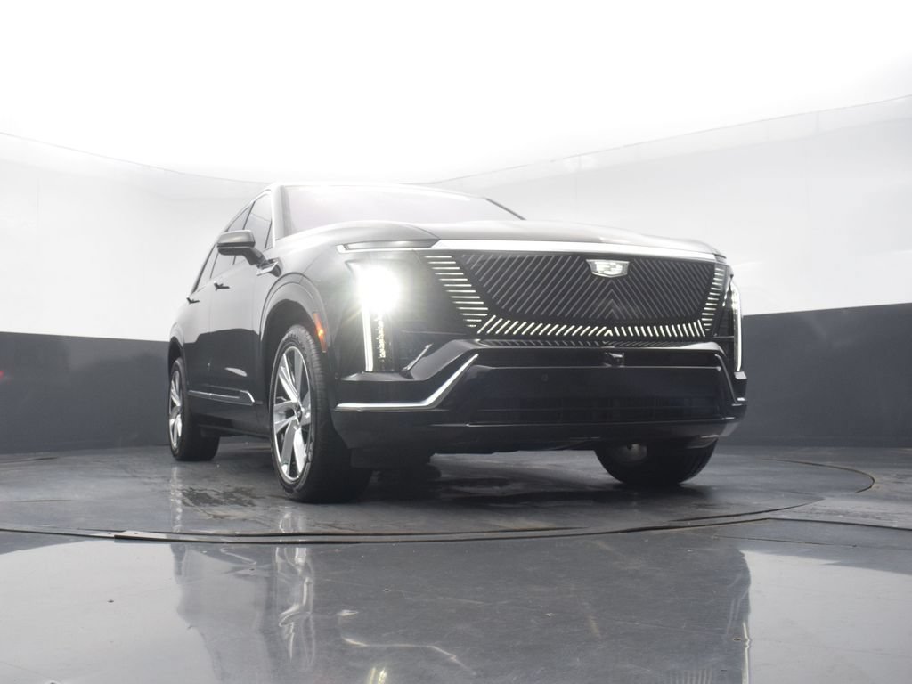 Certified 2026 Cadillac Vistiq Luxury w/ LPO, Floor Liner Package AWD/4WD image 46