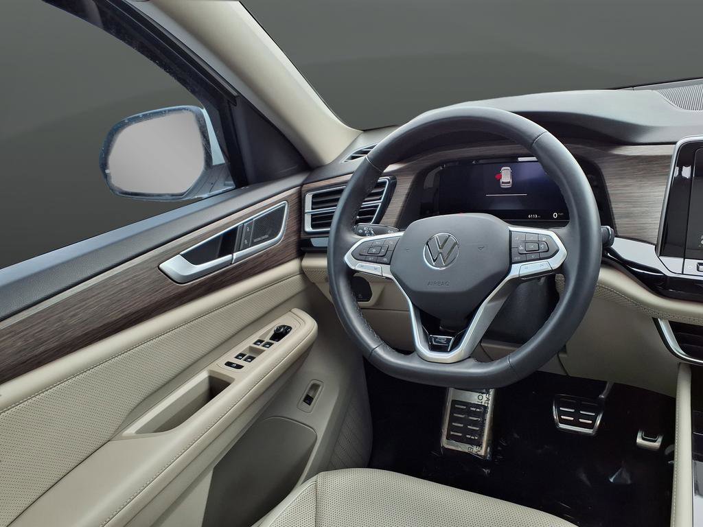 Used 2024 Volkswagen Atlas SEL Premium R-Line image 30