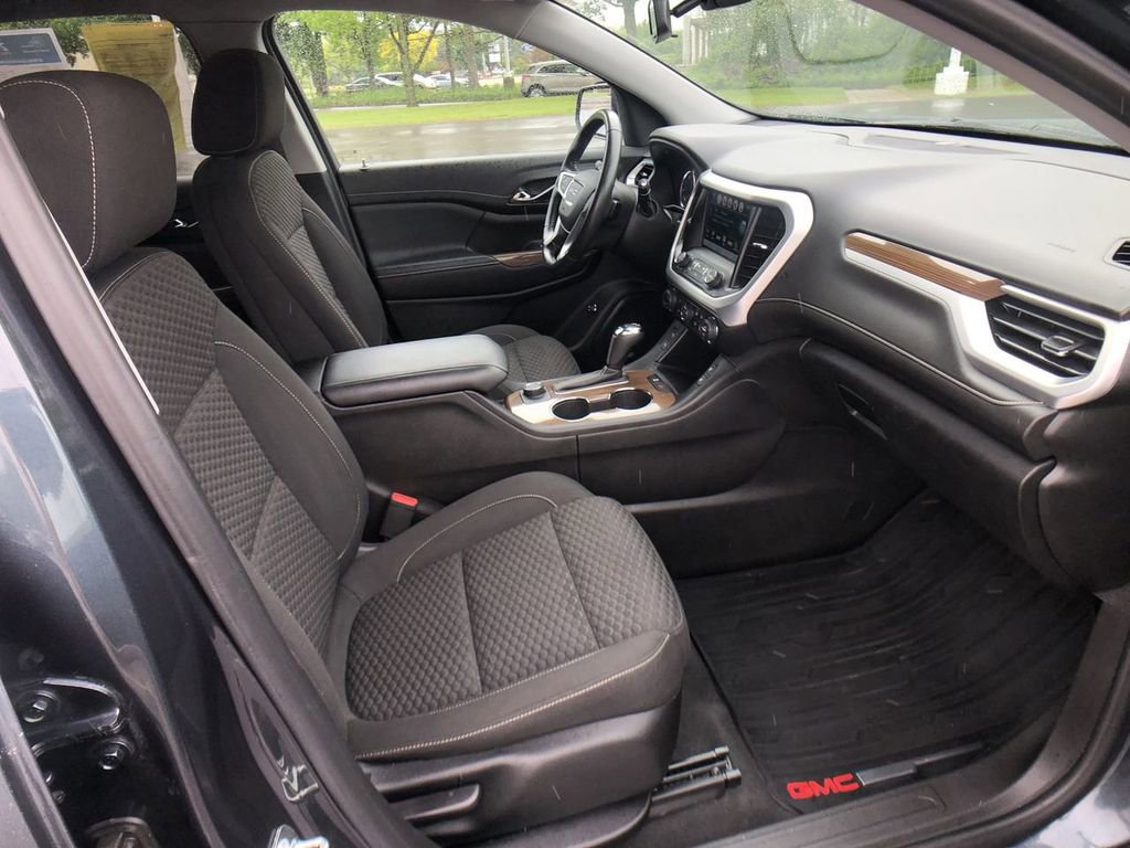Used 2019 GMC Acadia SLE image 30