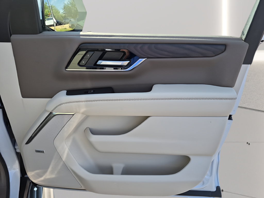 New 2026 GMC Yukon Denali w/ Denali Reserve Package AWD/4WD image 36