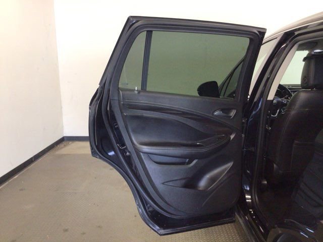Used 2020 Buick Envision Essence AWD/4WD image 7